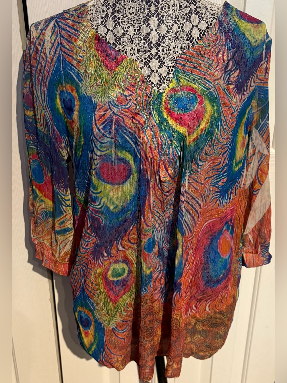 Citi Life Peacock-Print V-Neck Women's Tunic in Multicolor
